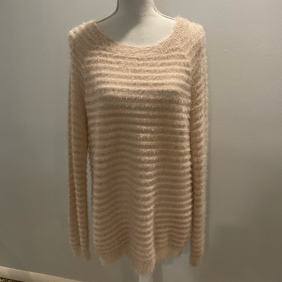 {Forever 21} pink fuzzy knitted sweater - Picture 1 of 3